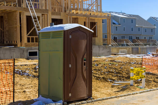 Best Portable bathroom rental  in Miami Beach, FL
